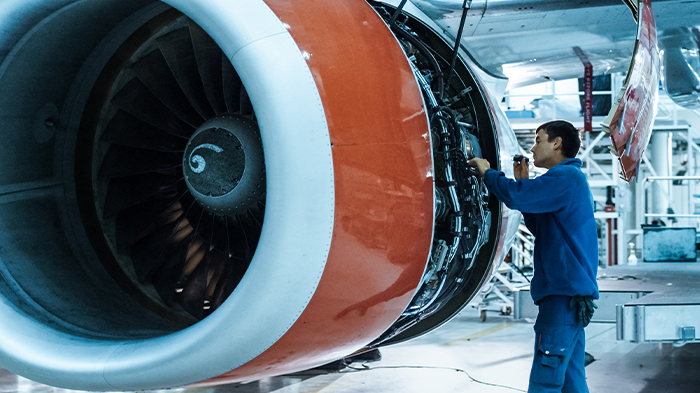 Devenir Ingénieur maintenance aéronautique