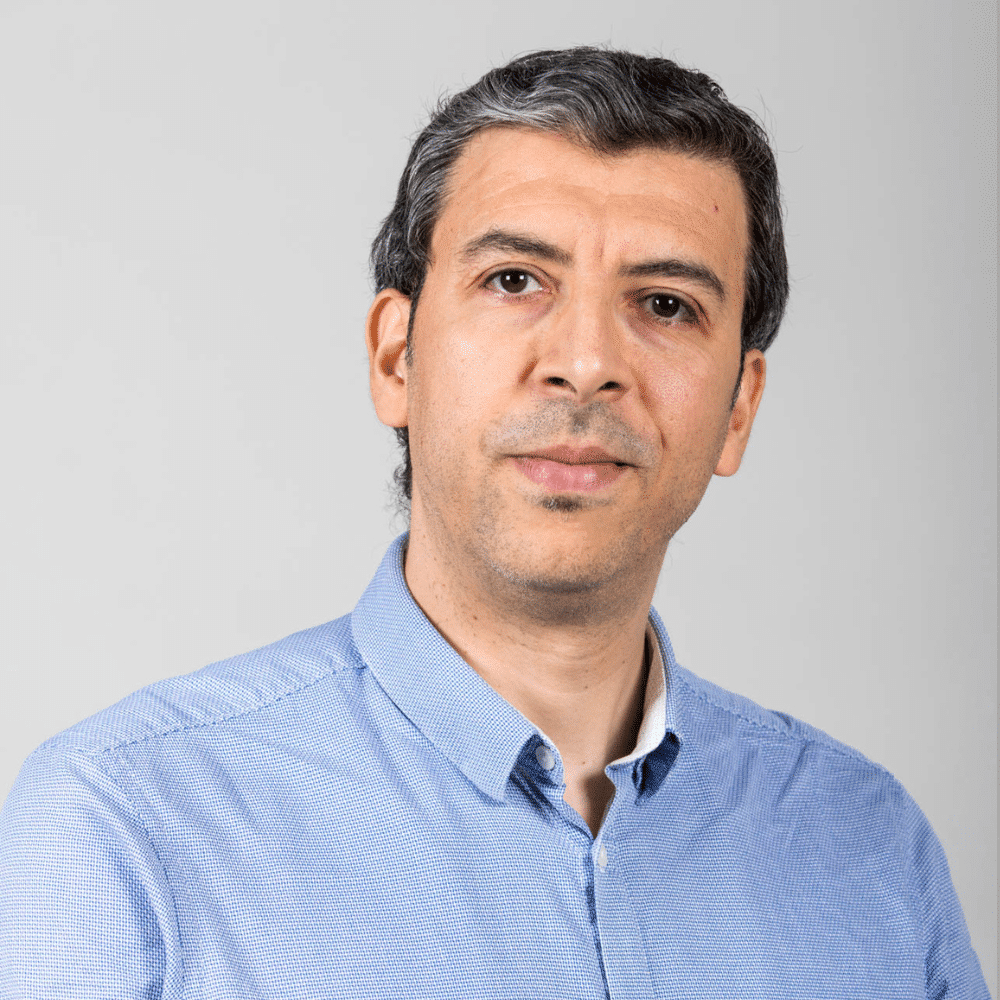 Mostafa-Kamel SMAIL – Enseignant-Chercheur, Électronique et Électromagnétisme, chef du département Signaux & Systèmes, chercheur associé au GeePs