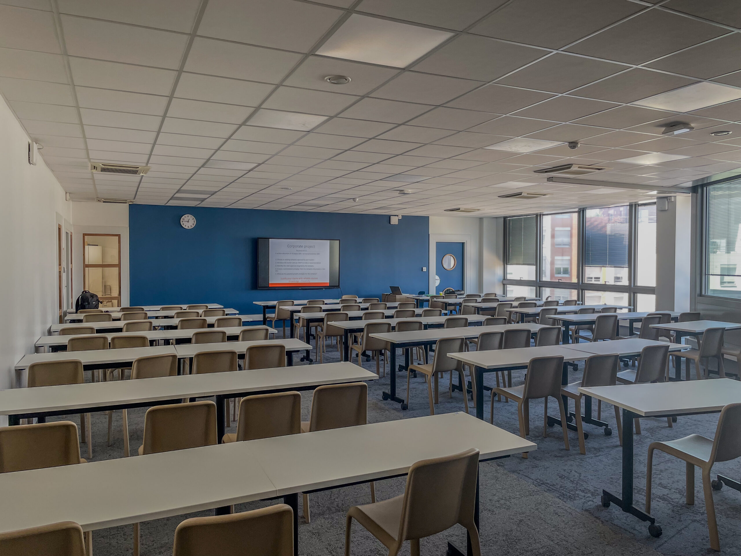 vue d'une salle de cours sur le campus IPSA école aéronautique Lyon