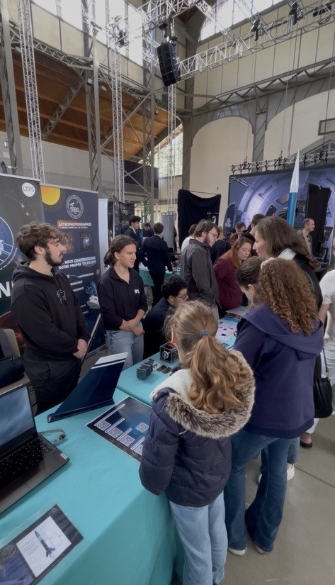 IPSA - stand Star's Up - Dimanche