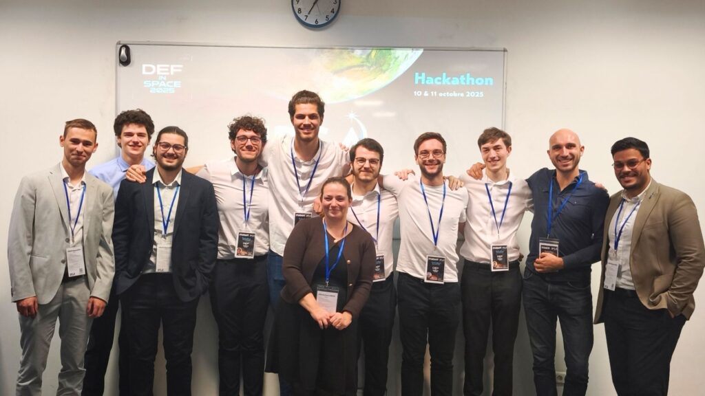 Gagnants du Hackathon DefInSpace 2025 à l'IPSA les 10 et 11 octobre 2025