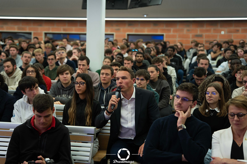 Conférence de J.M. Fron PDG de Boeing France à l'IPSA