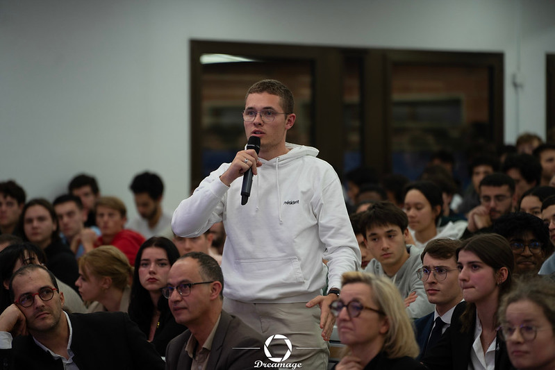 Conférence de J.M. Fron PDG de Boeing France à l'IPSA