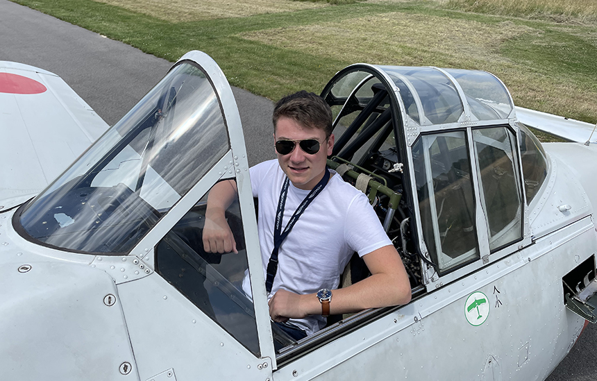 Aéronautique : Adrien et Alexy, deux étudiants de l’IPSA devenus Cadets de l’Air !